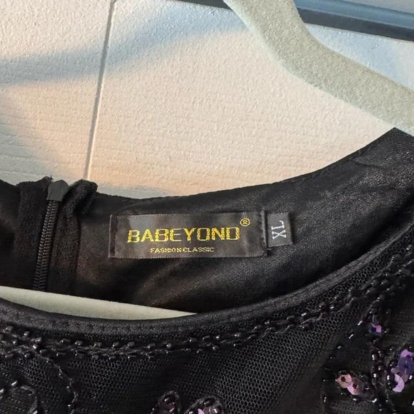 Flapper Fringed Dress with Holographic Sequins - Picture 7 of 9